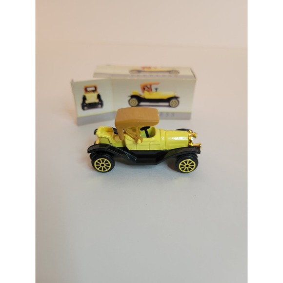 NIB Vintage Reader's Digest Collector Peerless #211 1:64 Diecast Model Car - Picture 1 of 7